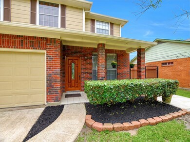 8304 Swiftwater Ln, Houston, TX 77075 - photo 5