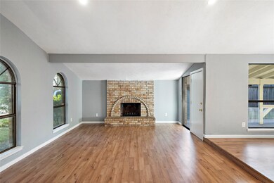 6123 W Ridgecreek Dr, Houston, TX 77053 - photo 4