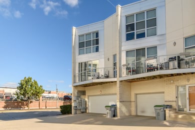 2114 N Commerce St unit 2114, Milwaukee, WI 53212 - photo 3