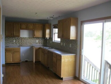 4812 Amber Crossing Dr, Columbus, OH 43232 - photo 7