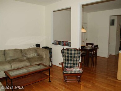 2560 Chase Wellesley Dr, Herndon, VA 20171 - photo 7