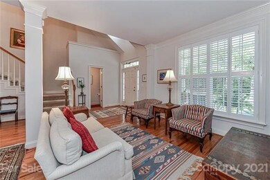 Lots of natural light from the large windows and s