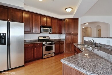 104 E 11th Ave unit 305, Naperville, IL 60563 - photo 2