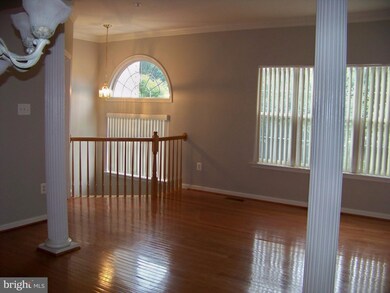 12117 Sutton Ln, Bowie, MD 20720 - photo 5