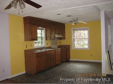 5490 Aspen Ct, Fayetteville, NC 28314 - photo 3