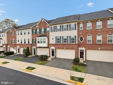 22935 Chinkapin Oak Terrace, Sterling, VA 20166 - photo 2