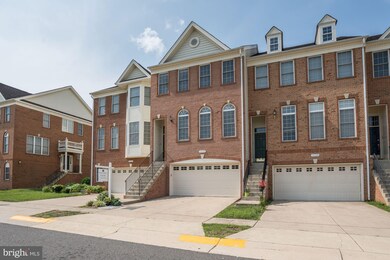 25318 Nesting Square, Chantilly, VA 20152 - photo 2