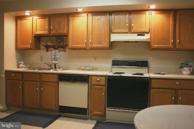 16652 Purcival Ct, Dumfries, VA 22025 - photo 5