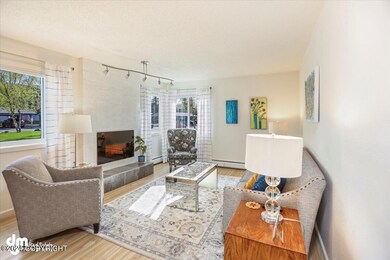 05-Living room_IMG_5233