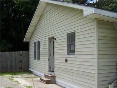 105 Roxanne Dr, Youngsville, LA 70592 - photo 2