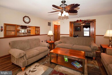 402 Barnsboro Rd, Sewell, NJ 08080 - photo 3