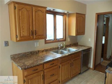 1911 Holly Way, Lansing, MI 48910 - photo 7