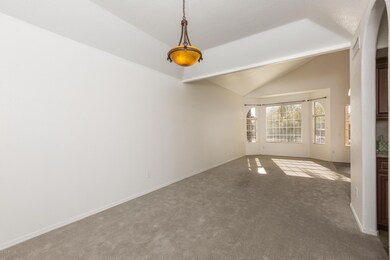 4) FORMAL LIVING_DINING