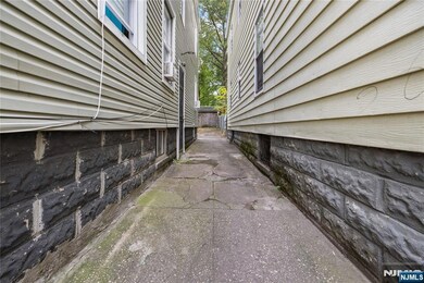 650 Grove St, Irvington, NJ 07111 - photo 4