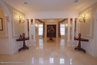 32 CIRCLE RD FOYER RD FOYER 2