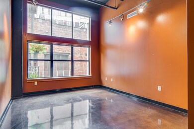 Master also with lots of great lighting. (Blinds on all windows)