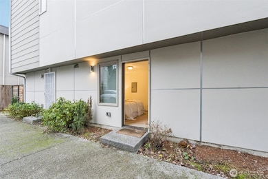 10503 Evanston Ave N unit C, Seattle, WA 98133 - photo 7