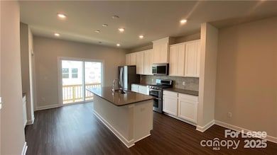 3860 Memorial Pkwy unit 27, Charlotte, NC 28217 - photo 2