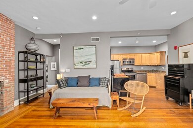 1742 Beacon St unit 4, Brookline, MA 02445 - photo 3