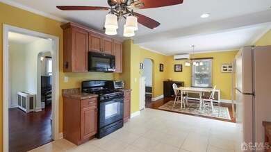 1101 Hazelwood Ave, Middlesex, NJ 08846 - photo 7