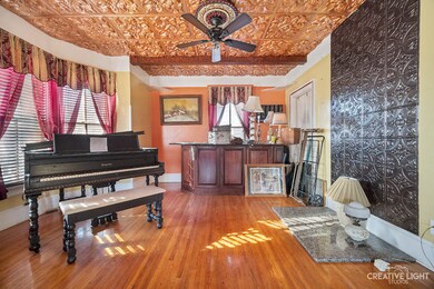 704 N Spring St, Elgin, IL 60120 - photo 6