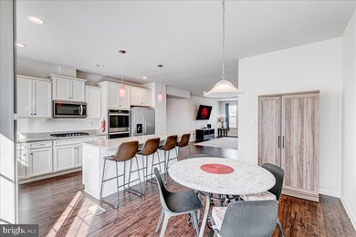 4001 Bradys Hill Rd, Triangle, VA 22172 - photo 6