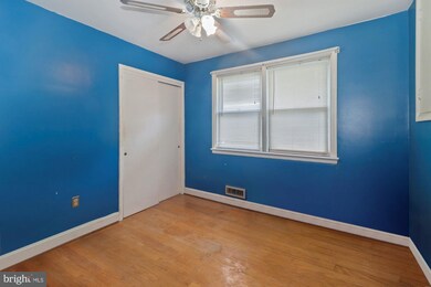 2202 Pleasant Dr, Catonsville, MD 21228 - photo 7