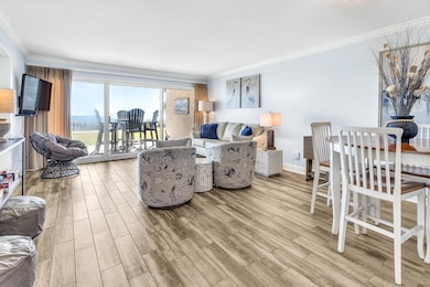 Beach House 102C WEB Size-2