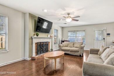 130 Village Green -5