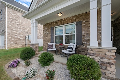 217 Thorpe Dr, Spring Hill, TN 37174 - photo 2