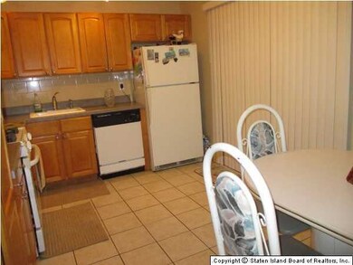 31 Arkansas Ave, Staten Island, NY 10308 - photo 6