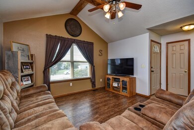 586 Stoney Path-7
