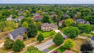 4388 Camelot Cir, Naperville, IL 60564 - photo 2