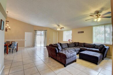 9831 Boca Gardens Cir N unit D, Boca Raton, FL 33496 - photo 4