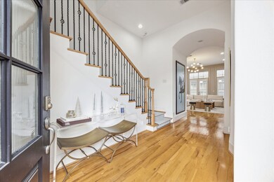 5622 Cohn Meadow Ln, Houston, TX 77007 - photo 2