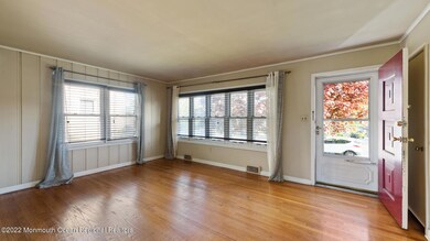 Living Room-004-001-1920x1080