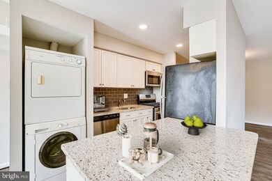 11228 Chestnut Grove Square unit 11228-129, Reston, VA 20190 - photo 7