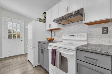 8-web-or-mls-1701-wessel-dr