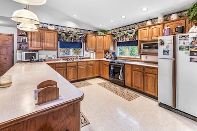 12315 E Houghton Lake Dr, Houghton Lake, MI 48629 - photo 5