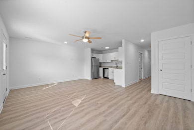 2907 Ashland City Rd unit 107, Clarksville, TN 37043 - photo 6