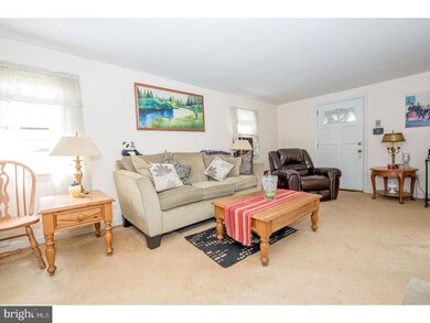 417 W South Ave, Glenolden, PA 19036 - photo 2