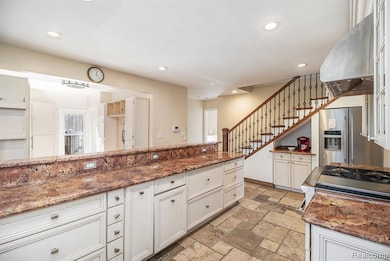 66 E Shore Dr, Whitmore Lake, MI 48189 - photo 7