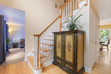 115 Meadowood Dr, Middletown, CT 06457 - photo 6