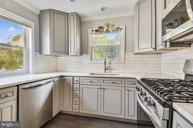 220 Highfalcon Rd, Reisterstown, MD 21136 - photo 2