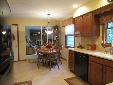 3118 Loveland Ave, Erie, PA 16506 - photo 4