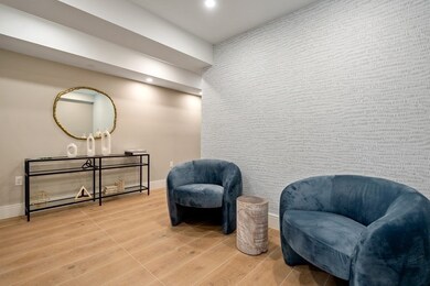 69 Walnut St unit 6, Brookline, MA 02445 - photo 2