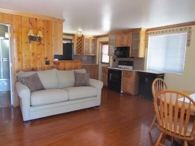 mini-Living Kitchen