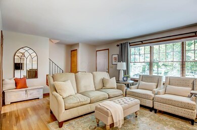 816 S Cassingham Rd, Columbus, OH 43209 - photo 3