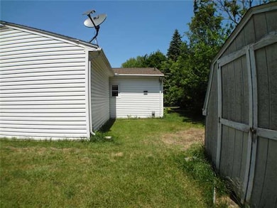 5325 Tulip Ave, Lansing, MI 48911 - photo 3