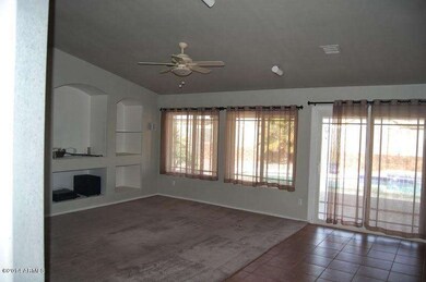2-Livingroom